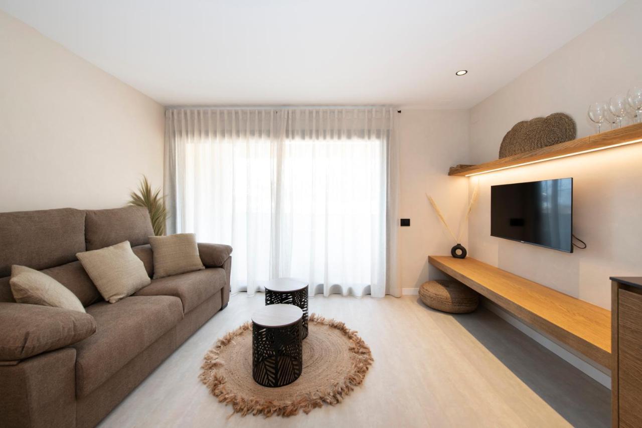 Apartamentos Marplana Кастельдефельс Экстерьер фото