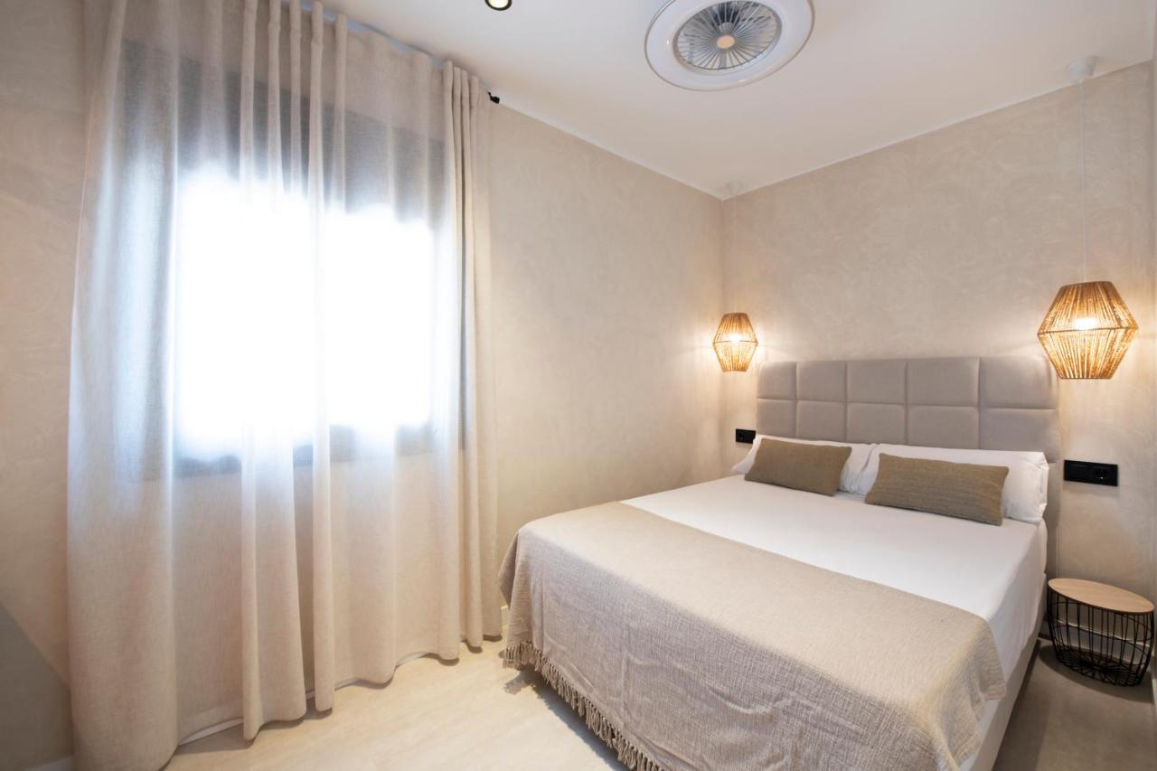 Apartamentos Marplana Кастельдефельс Экстерьер фото